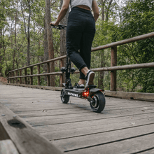 Load image into Gallery viewer, Machine Riding Scooters Machine FOX All Terrain 2400W Dual Motor e-Scooter