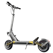 Load image into Gallery viewer, Bolzzen Riding Scooters Bolzzen Commando Class 4822D
