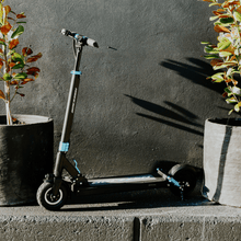 Load image into Gallery viewer, Bolzzen Riding Scooters [PRE-ORDER] Bolzzen Magneto e-Scooter