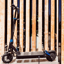 Load image into Gallery viewer, Bolzzen Riding Scooters [PRE-ORDER] Bolzzen Magneto e-Scooter