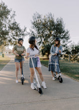 Load image into Gallery viewer, Unagi Riding Scooters Unagi Model One E500 Electric Scooter